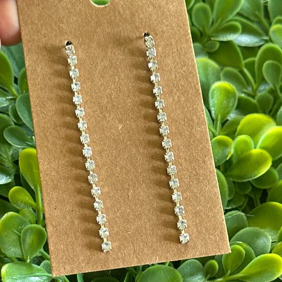 BOGO FREE VTG RHINESTONE 90’s earrings - Picture 1 of 5